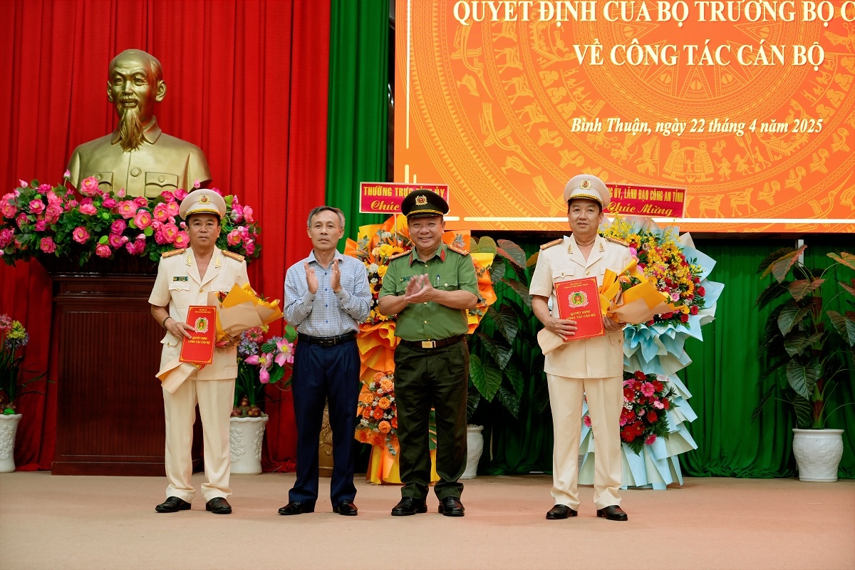 Công an tỉnh Bình Thuận công bố quyết định về công tác cán bộ